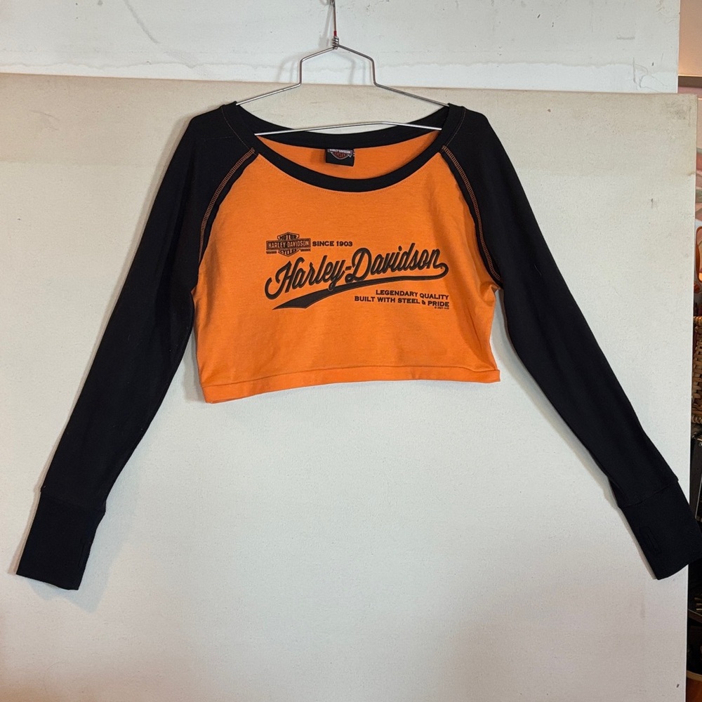 Harley-Davidson Women's Black and Orange Long Sleeve Crop Tee